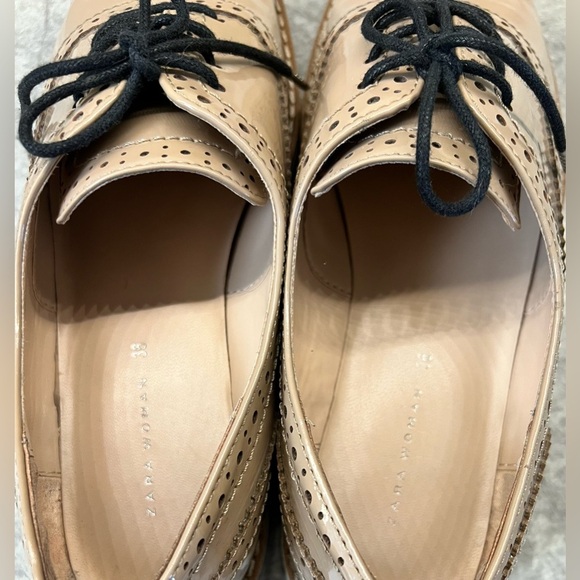 Zara women’s tan, white, black patent leather lace up oxfords. Size 5.5 - Picture 10 of 10